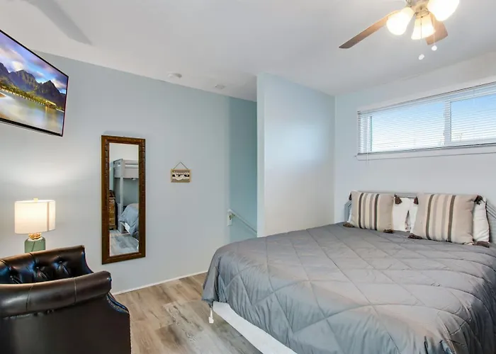 Sugar 368 Two-story Beachside Retreat Apartment *