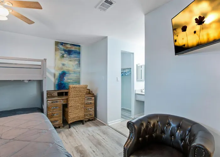 Sugar 368 Two-story Beachside Retreat Apartment *